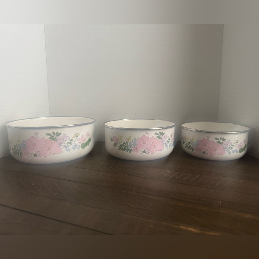 Vintage Kobe Kitchen Bowls Floral Pattern Enamel Metal Mixing Nesting Bowls